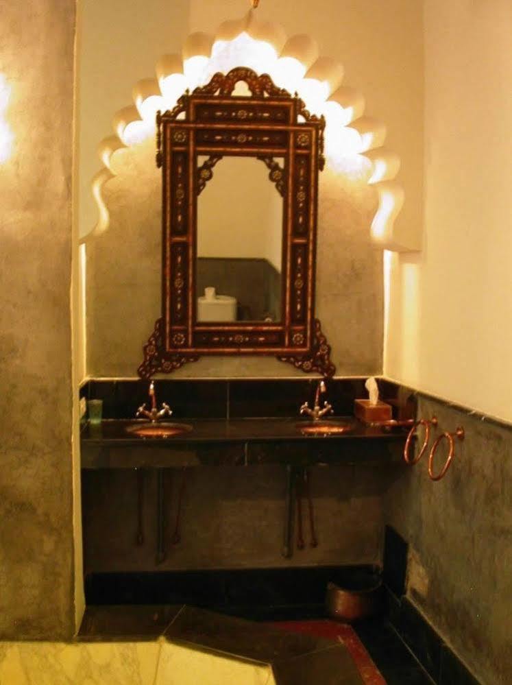 Riad Les Trois Cours Marrakesh Bagian luar foto